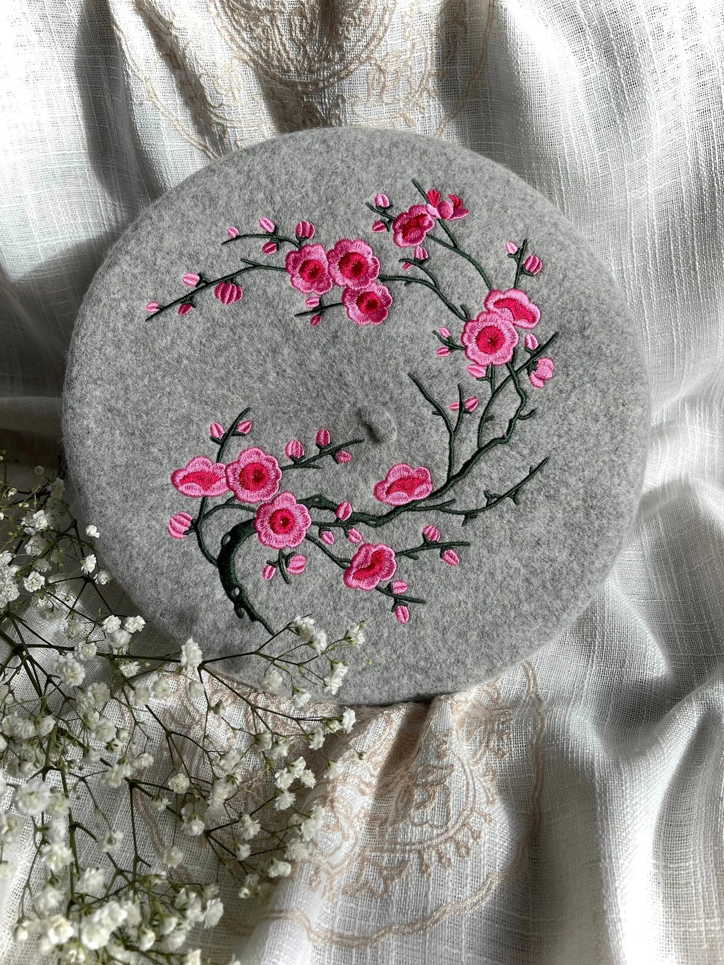 Floral Elegance Gray Beret