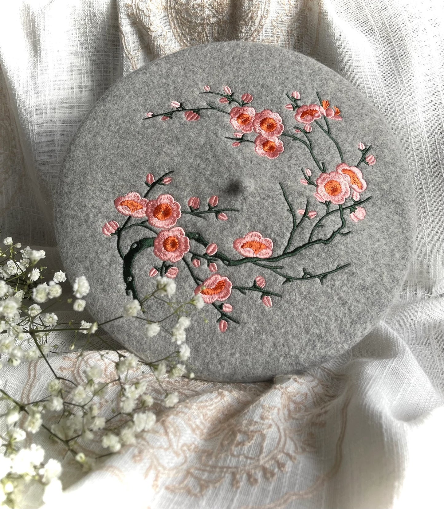 Floral Elegance Gray Beret